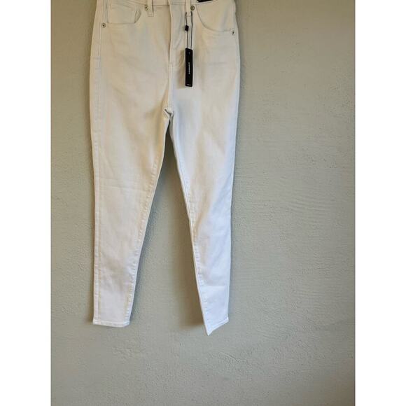 Express High Waisted White Supersoft Skinny Jeans, Size 0R - Picture 4 of 11